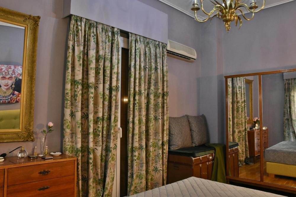 Pepromeno Luxury Apartment In The City Center Каламата Экстерьер фото